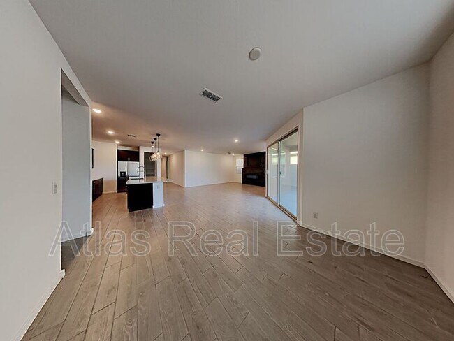 Building Photo - 4438 Bush Bean Way