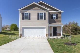 Building Photo - 2063 Southwood Cir