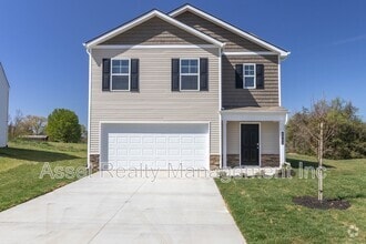 Building Photo - 2063 Southwood Cir
