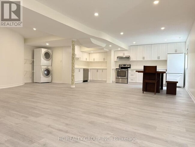 Building Photo - 5 Horizon Ct