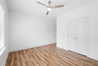 Interior Photo - Abri At West Iris