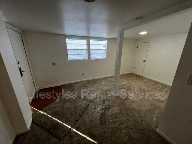 Foto del edificio - 3719 Mayflower St#C C