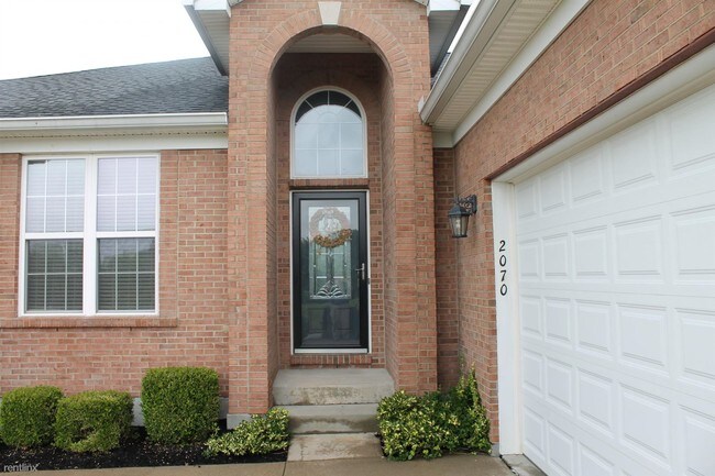Building Photo - 3 br, 3 bath Condo - 2070  Chris  Court
