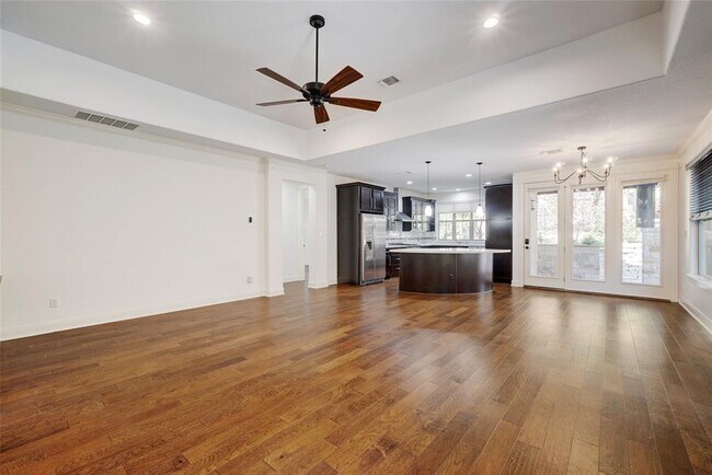 Foto del edificio - 4312 Falconhead Nest Dr