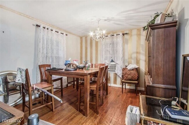 Building Photo - 3 br, 2 bath House - 750 BRAEMAR Avenue SW