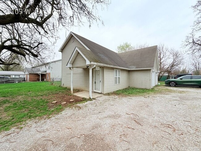 Photo - 5109 W Raymond St House