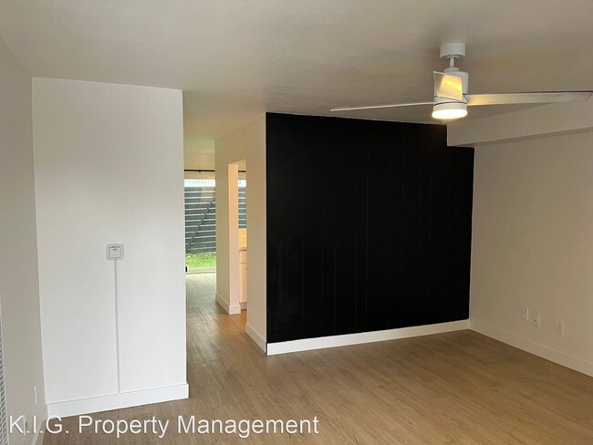 Building Photo - 2 br, 1.5 bath Apartment - 831 S. Flower S...