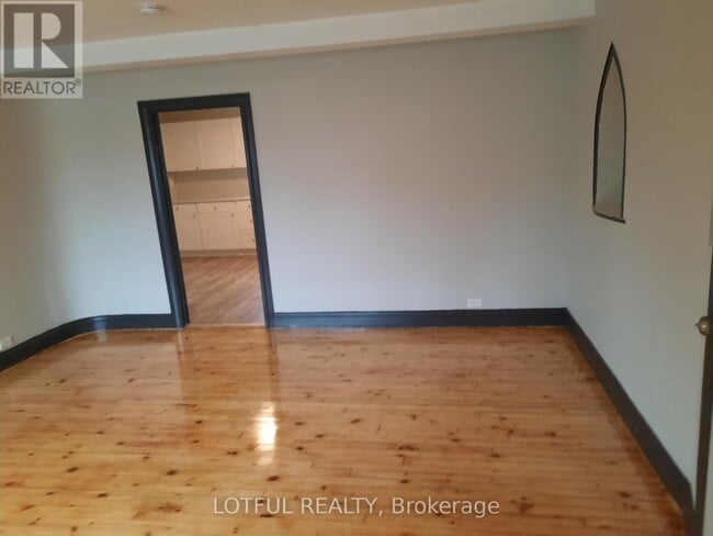 Building Photo - 31 Main St N