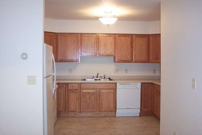 Building Photo - 526 Landmann St