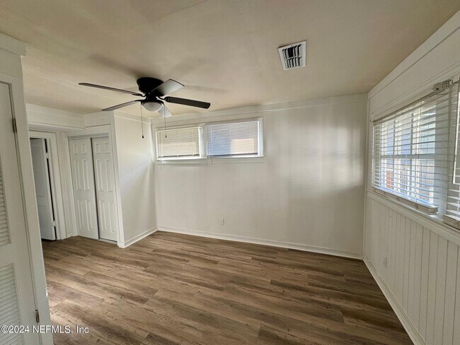 Building Photo - 1457 Challen Ave