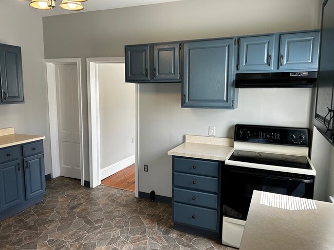 Kitchen - 1307 Quincy Ave