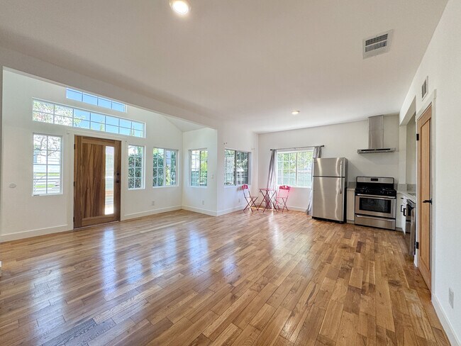 Foto del edificio - 2418 Fairmount St