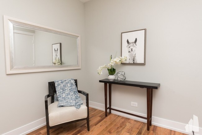 Foto del edificio - 2900 N Mildred Ave