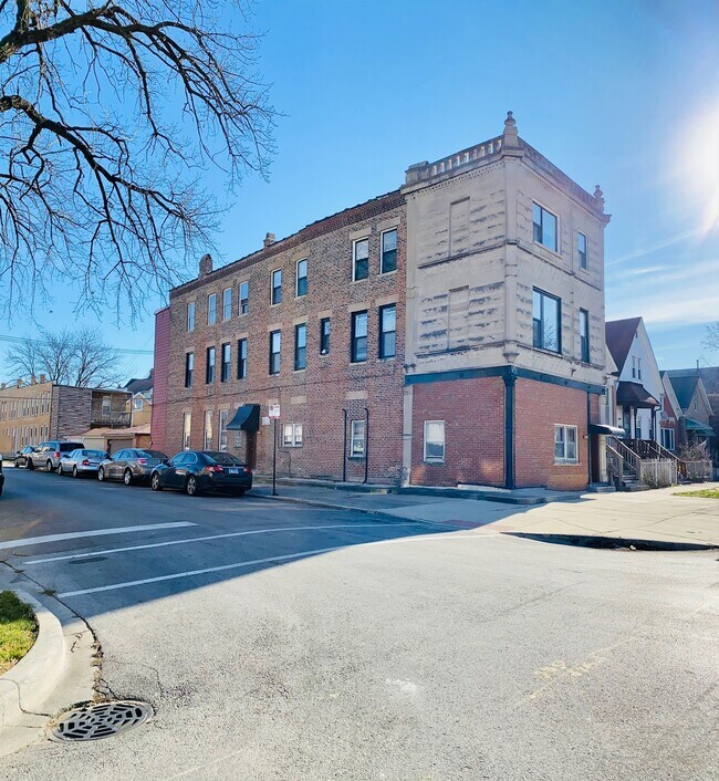 Foto del edificio - 3601 S Winchester Ave