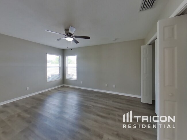 Building Photo - 8502 Deer Chase Dr