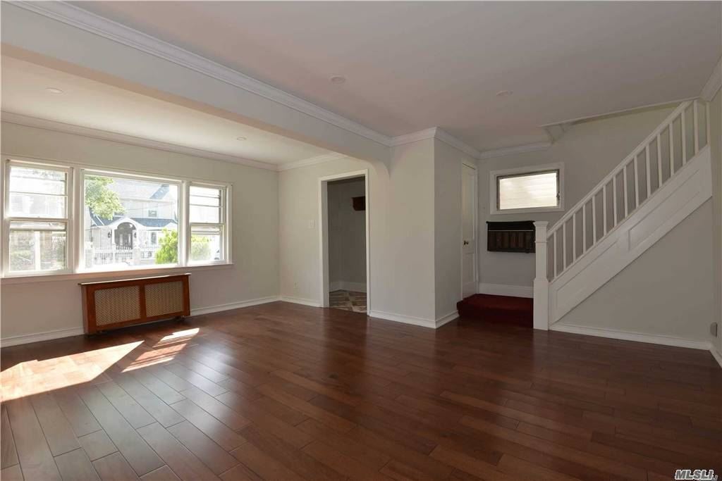 Primary Photo - 92-35 218th St