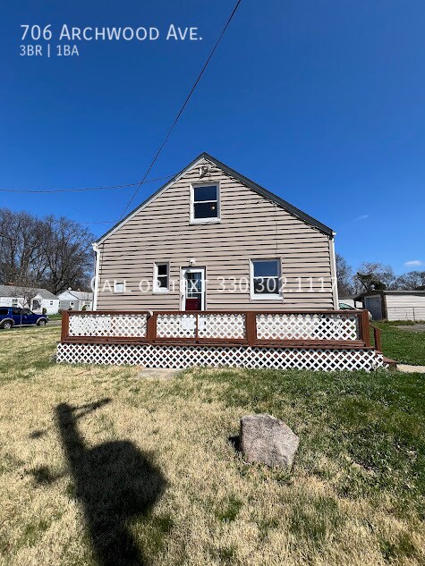 Building Photo - 706 Archwood Ave