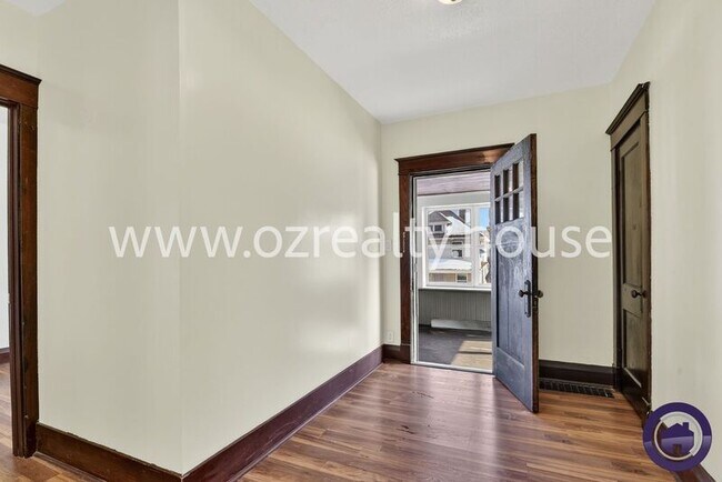 Foto del edificio - 836 Oak St