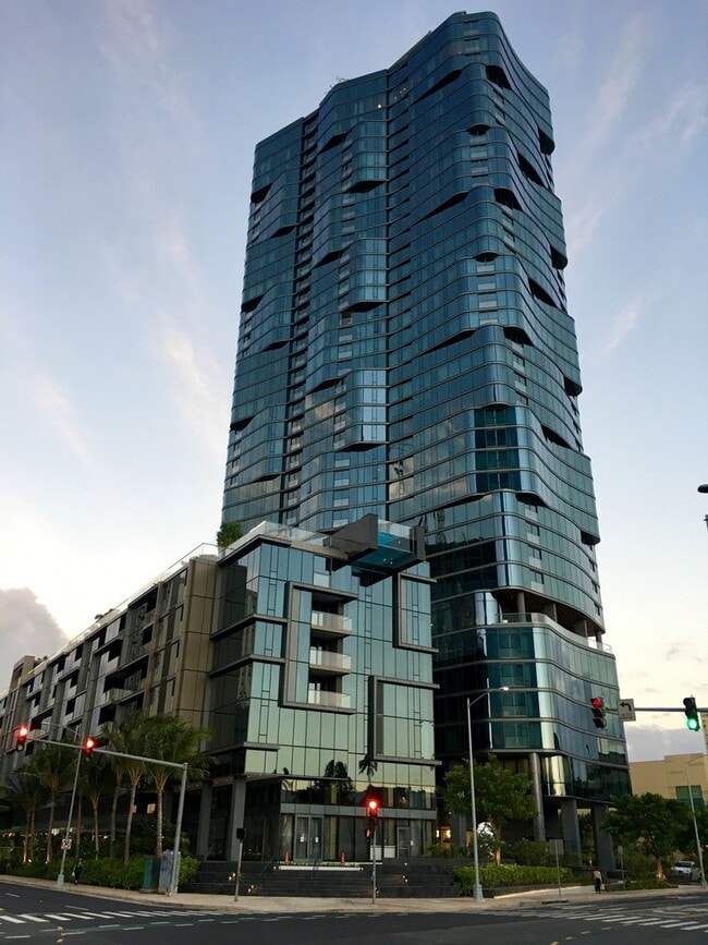 Building Photo - 1108 Auahi St