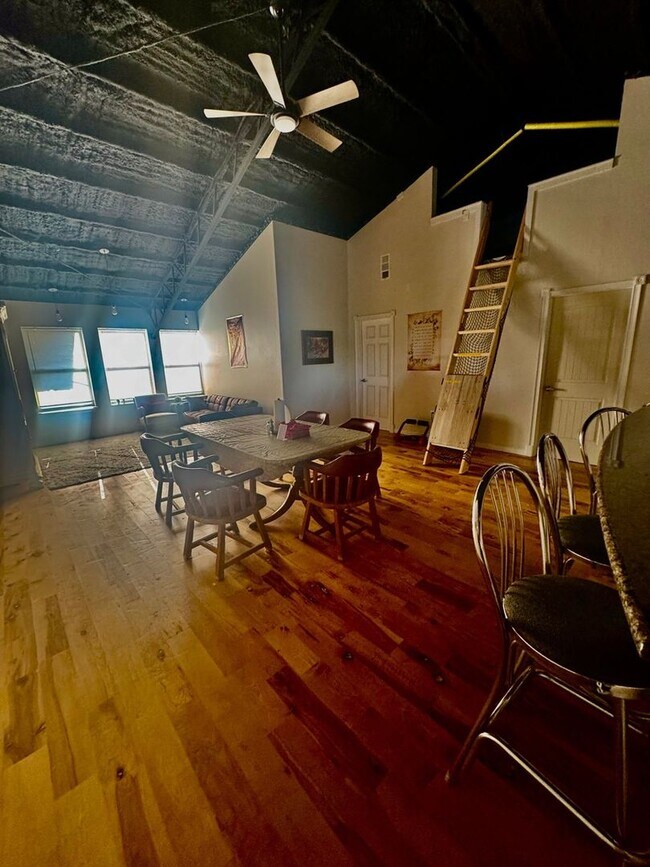 Foto del edificio - 34425 S 527 Rd