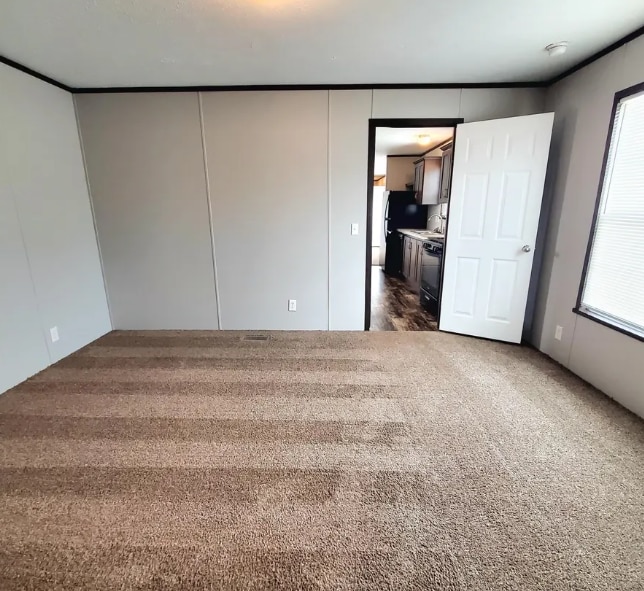 Building Photo - 9792 Spinnaker Dr