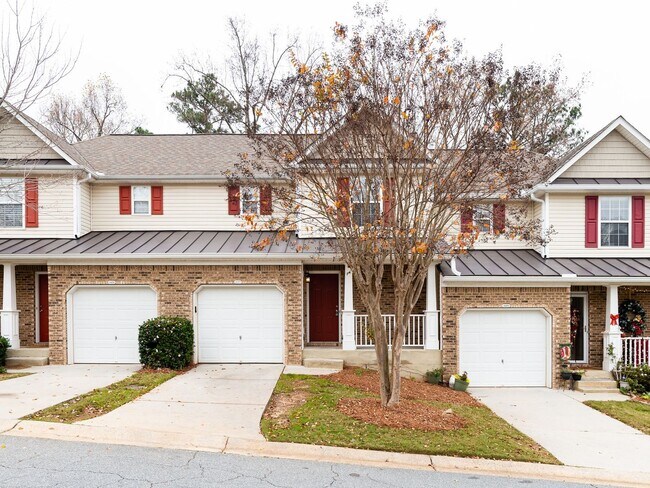 Foto del edificio - 2 Bedroom 2 Bath Townhome with Unfinished Basement