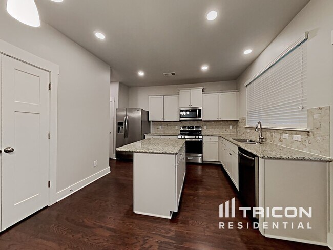 Building Photo - 4802 Kingdom Drive Murfreesboro TN
