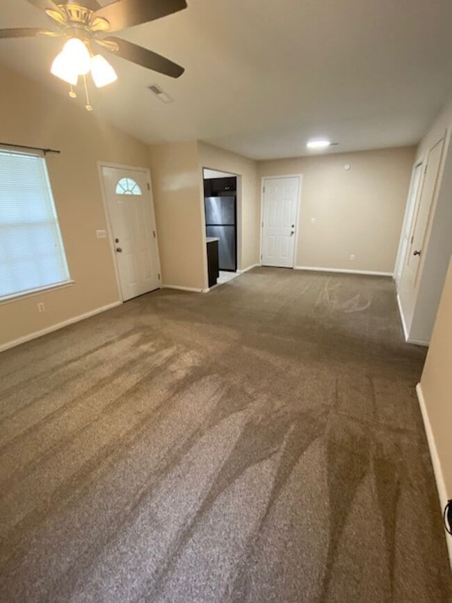 Building Photo - Super Cute 3 Bedroom Home Coming Soon!