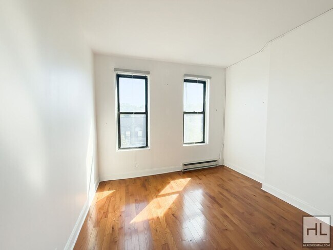 Foto del edificio - TROUTMAN STREET / Bushwick / Spacious 2-be...