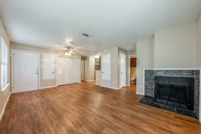 Building Photo - 6511 Melrose Trail