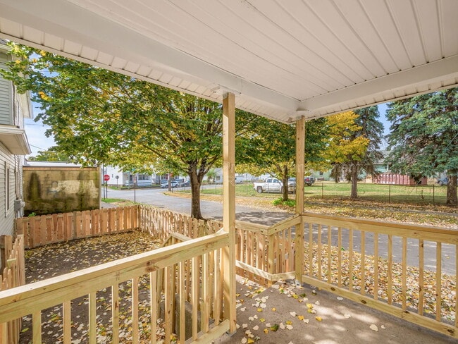 Building Photo - 306 Martin Ave