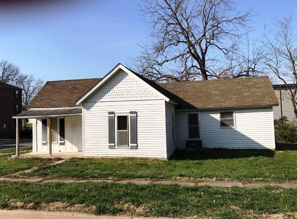 Front - 401 Franklin St