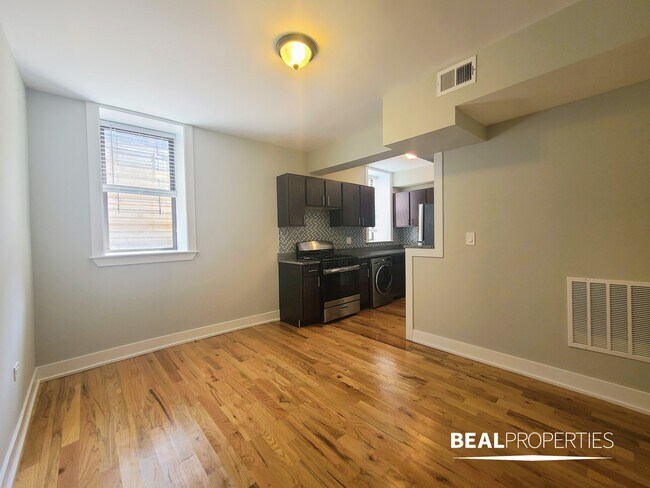 Foto del edificio - 639 W Oakdale Ave