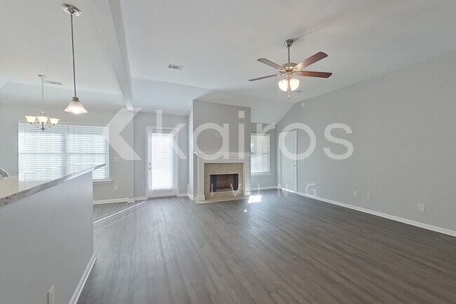 Foto del edificio - 94 Robin Hood Ct