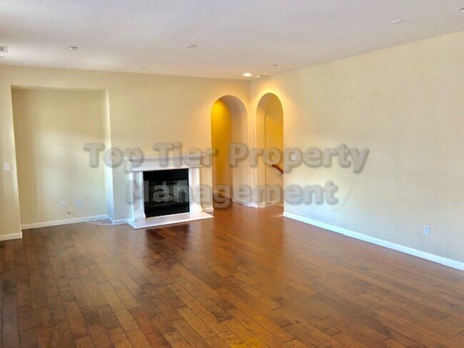 Building Photo - Beautiful 2 Bd/2.5 Ba/1,730 sqft Townhouse in San Ramon available for Lease