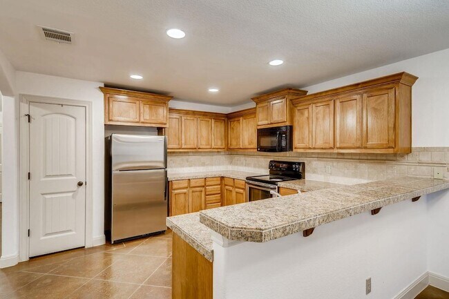 Foto del edificio - 300 Venture Blvd S