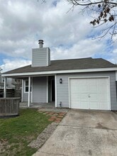 Building Photo - 10328 Sommerville Ave