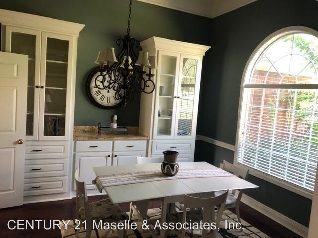 Foto del edificio - 205 Woodlands Green Dr