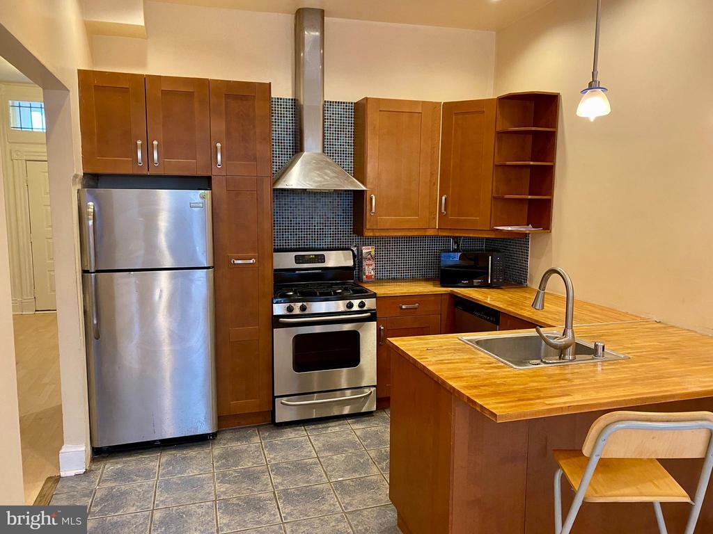 Foto principal - 1642 6th St NW