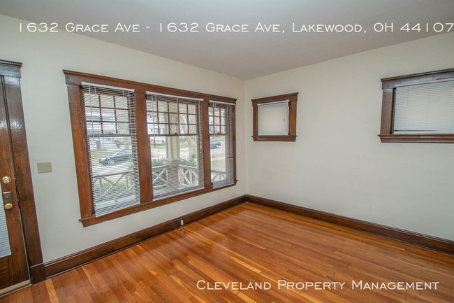 Building Photo - 1632 Grace Ave