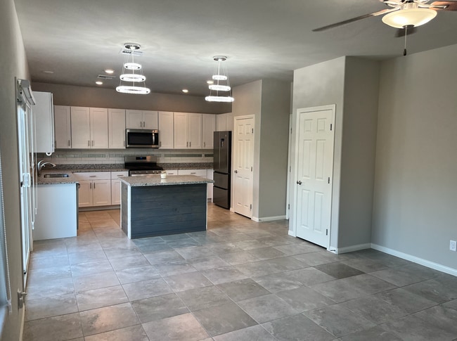 Building Photo - 4461 Lantern Point Ave