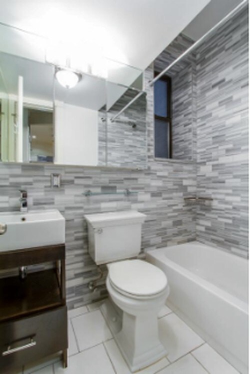 Building Photo - 221 E 28th St