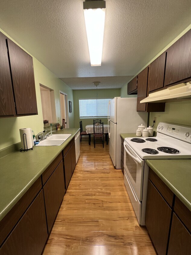 Primary Photo - 1339 N Columbus Ave
