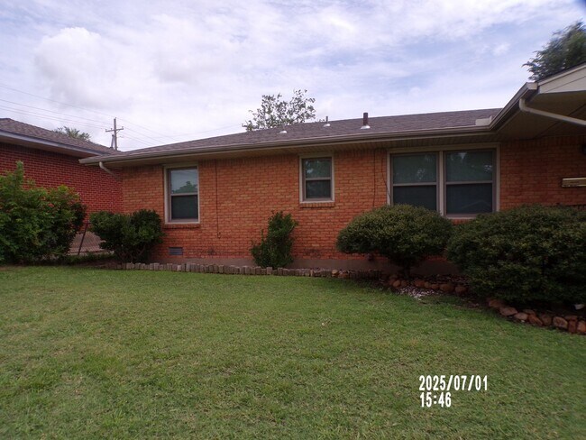 Foto del edificio - 3804 NW Bell Ave