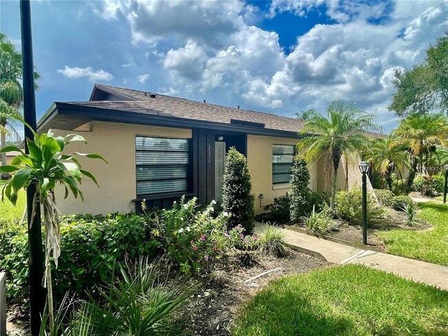 Foto del edificio - 2334 Bahamas Ct