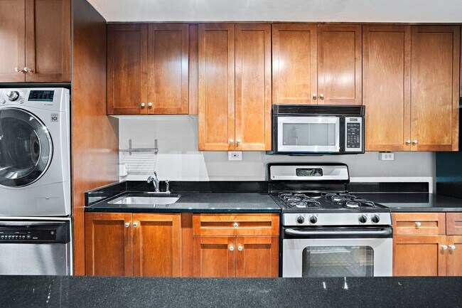 Foto del edificio - Elegant Columbia Heights One Bedroom! - Ca...