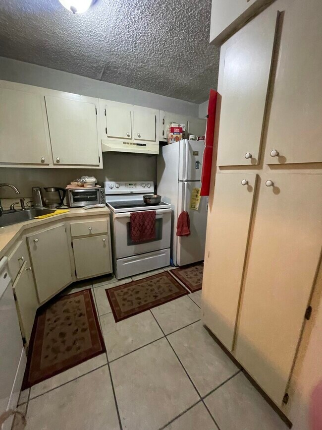 Foto del edificio - 812 Sky Pine Way