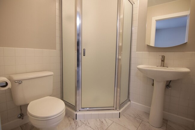 Foto del edificio - Updated 2 Bed 2 South Hill property 10 min from Medical District hospitals