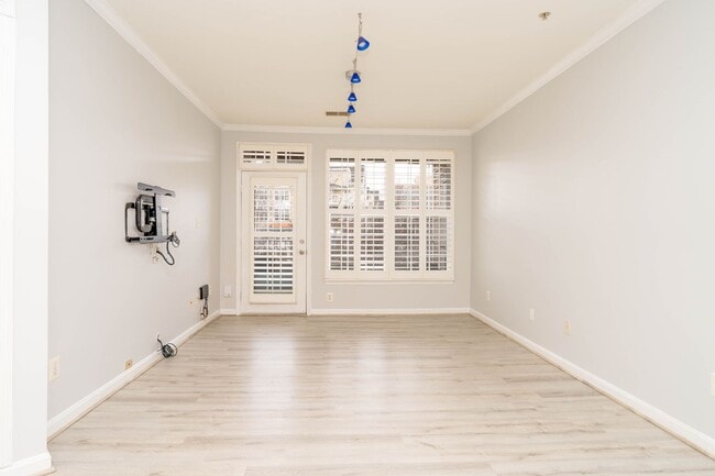 Building Photo - 2 Bed 2 Bath Condo in Westbriar Condominiums