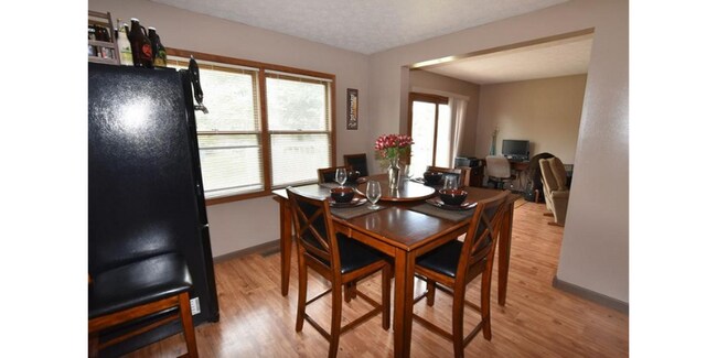 Building Photo - 3464